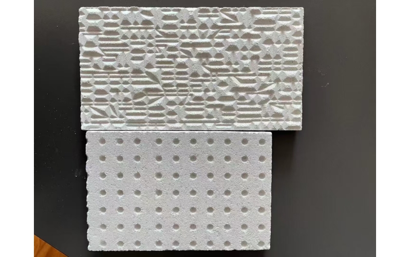 珍珠巖板——輕質(zhì)保溫與防火性能兼?zhèn)涞木G色建筑材料